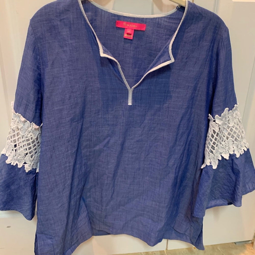 Lilly Pulitzer V Neck Shirt
